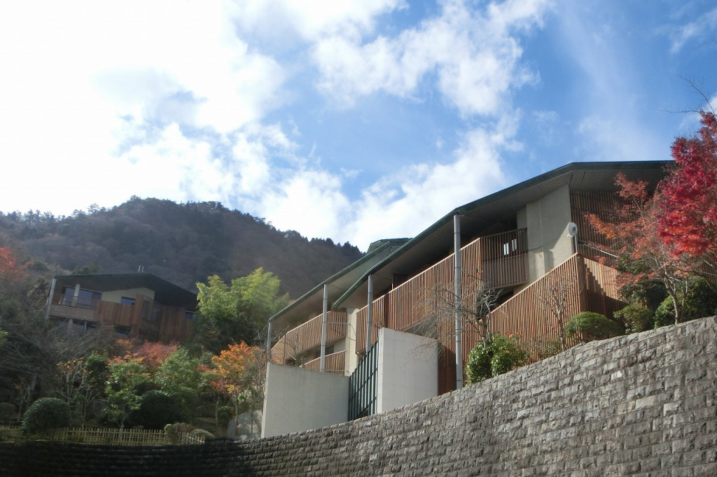 神奈川県 箱根みなと荘 ウッドデッキ、ルーバー工事(グリーンハート)